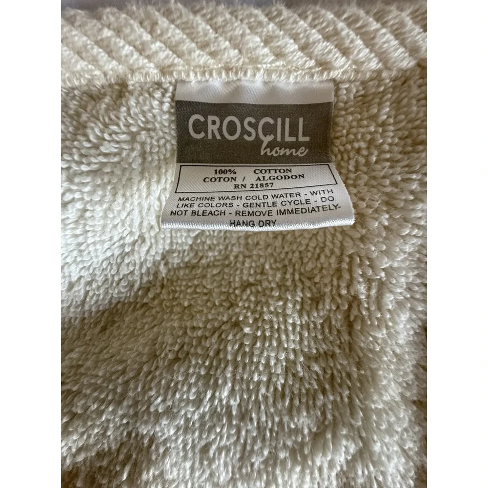 Croscill Home Floral Bath Hand Towels Set Beige Pink Trim Fringe Shabby Chic